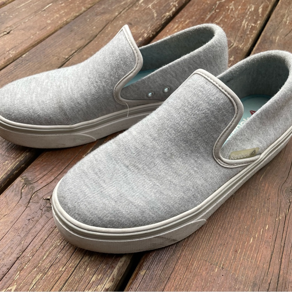 EUC - Reebok Skyscape Viva slip-on runners Size 7